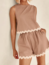 Load image into Gallery viewer, Contrast Trim Sleeveless Top and Shorts Set