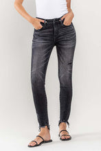 Load image into Gallery viewer, Lovervet Raw Hem Cropped Skinny Jeans