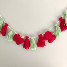 Load image into Gallery viewer, Apple Felt and Tassel Garland