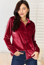 Load image into Gallery viewer, Pocketed Button Up Long Sleeve Shirt
