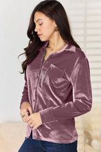 Load image into Gallery viewer, Pocketed Button Up Long Sleeve Shirt