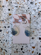 Load image into Gallery viewer, Silver tear drop blue hydrangea dangle earrings
