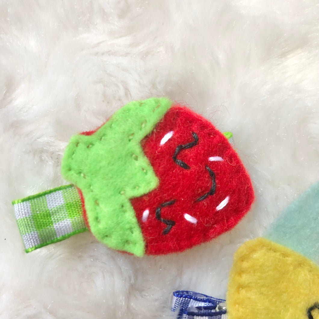 Strawberry Felt Clip