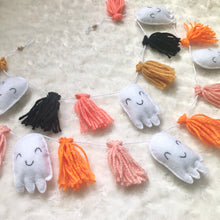 Load image into Gallery viewer, Happy Ghost Garland
