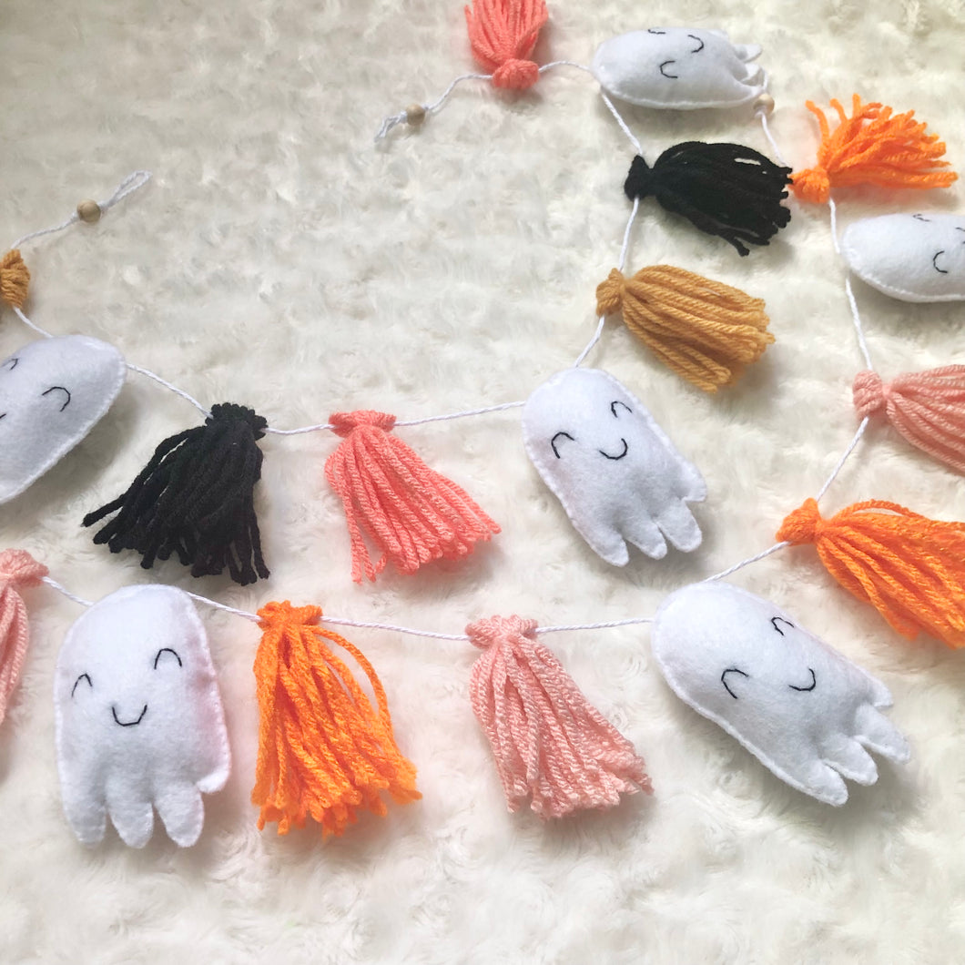 Happy Ghost Garland