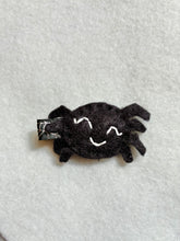 Load image into Gallery viewer, Happy Spider Hair Clip
