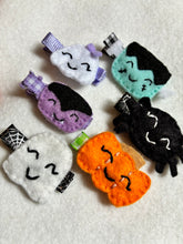 Load image into Gallery viewer, Happy Ghost Hair Clip
