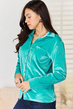 Load image into Gallery viewer, Pocketed Button Up Long Sleeve Shirt
