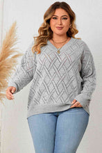 Load image into Gallery viewer, Plus Size Plaid V-Neck Knit Top
