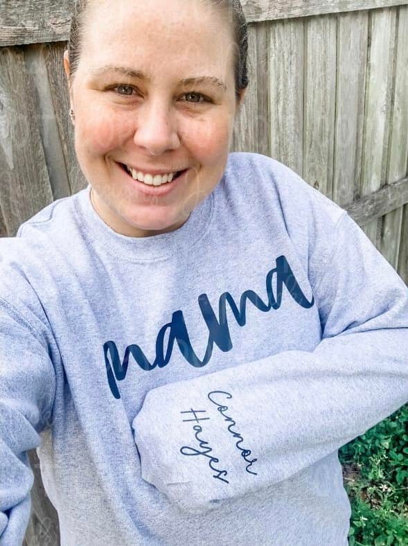 Personalized Mama/Grandma Name Sleeve Crewneck Sweatshirt- pre order