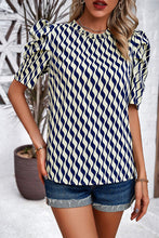 Load image into Gallery viewer, Tied Printed Puff Sleeve Blouse
